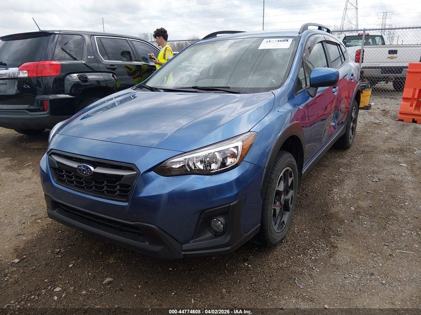 Blue Subaru Crosstrek 136347